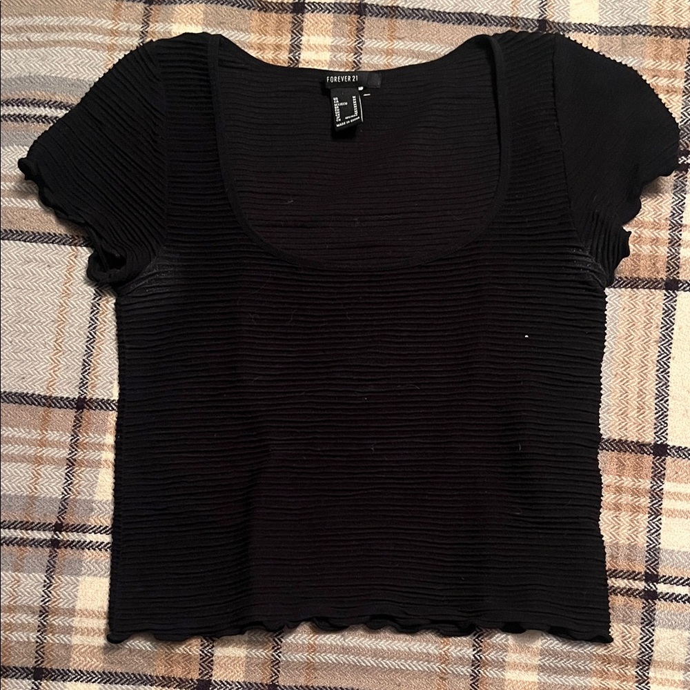 Forever 21 Black Textured Crop Top